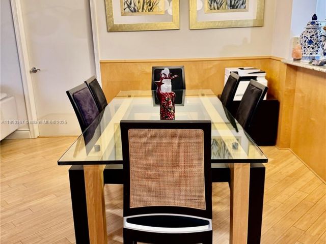 2-bedroom condo for rent in Aventura - 19501 W Country Club Dr 2515 - MondialRealty