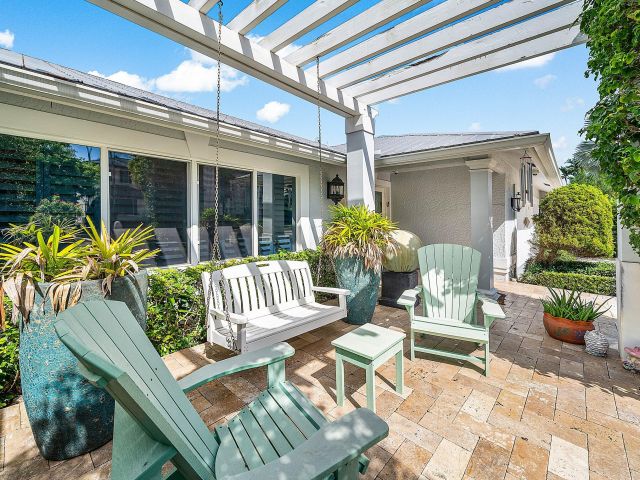 Home for sale at 7425 NE Bay Cove Court - photo 6622878