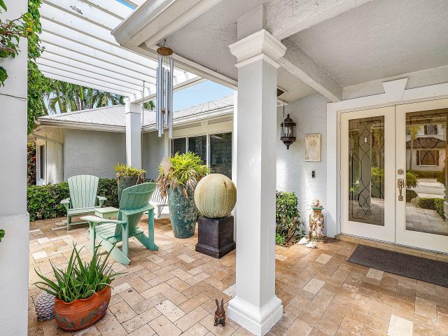 Home for sale at 7425 NE Bay Cove Court - photo 6622879