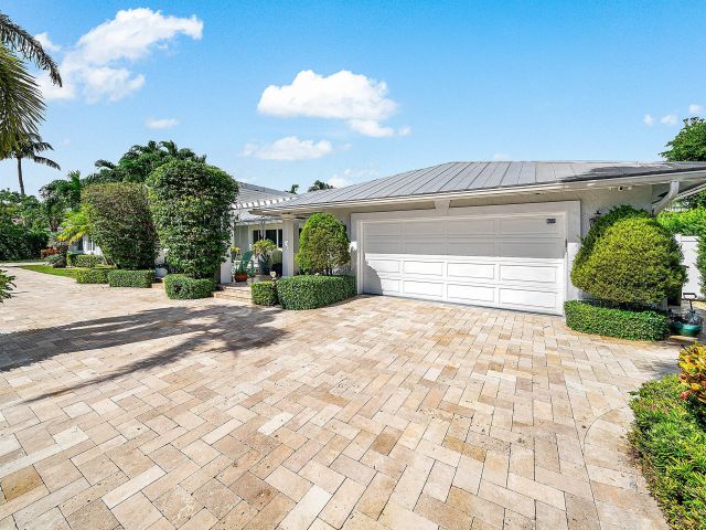 Home for sale at 7425 NE Bay Cove Court - photo 6622880