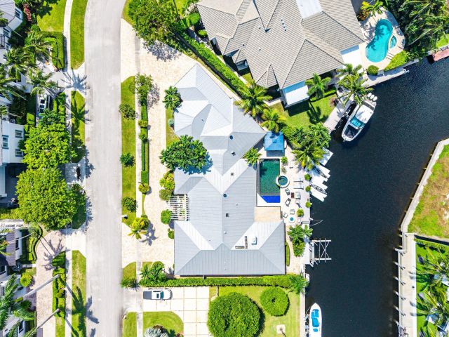 Home for sale at 7425 NE Bay Cove Court - photo 6622883