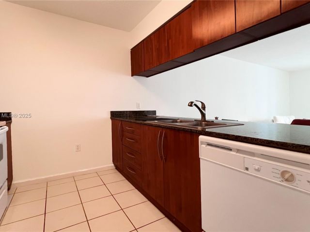 Apartment for sale  Unit #2814 - photo 6625352