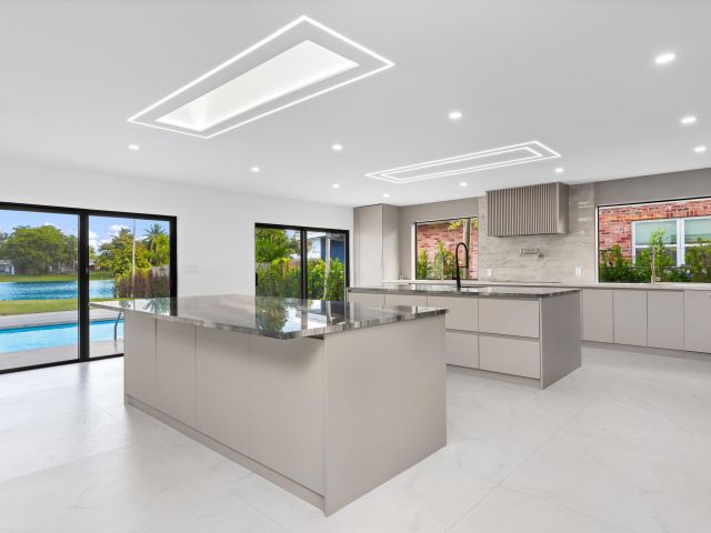 Home for sale at 18735 NE 18th Avenue - photo 6626676