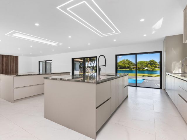 Home for sale at 18735 NE 18th Avenue - photo 6626678