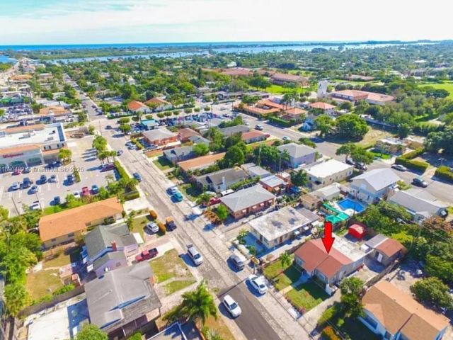 3-bedroom home for rent in West Palm Beach - 438 Malverne Rd 1 - MondialRealty