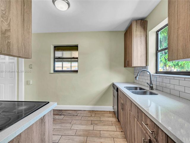 Home for sale at 17130 NE 7th Ave - photo 7439368