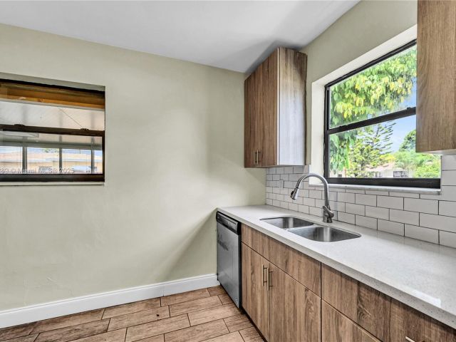 Home for sale at 17130 NE 7th Ave - photo 7439369