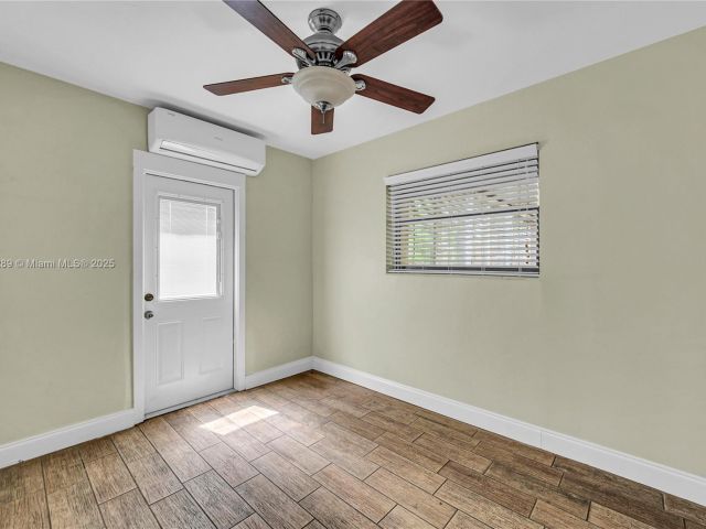 Home for sale at 17130 NE 7th Ave - photo 7439374