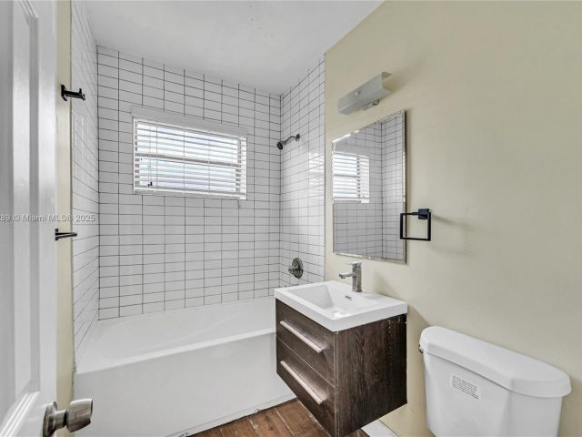 Home for sale at 17130 NE 7th Ave - photo 7439375