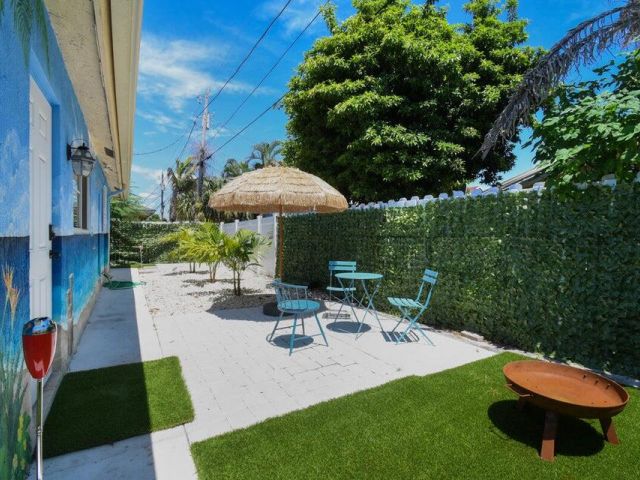 Home for sale at 951 Green Street - photo 6679143