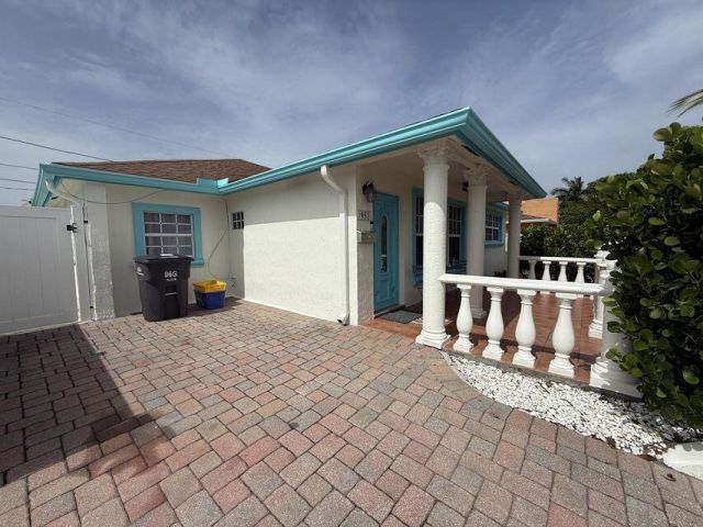 Home for sale at 951 Green Street - photo 6679145