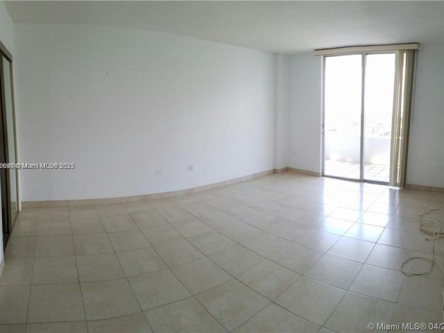 Apartment for rent  Unit #11U - photo 7438328