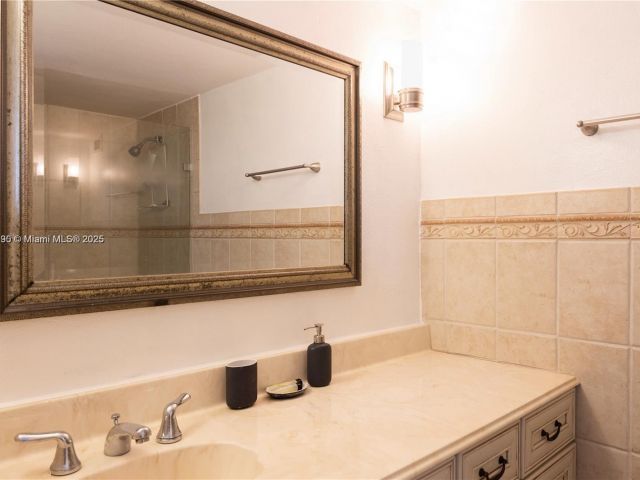 Apartment for rent  Unit #11U - photo 7438332