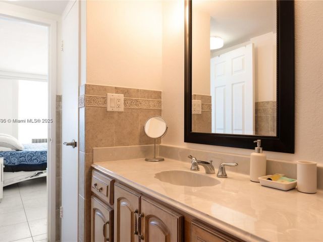 Apartment for rent  Unit #11U - photo 7438333