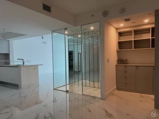 3-bedroom condo for sale in Sunny Isles Beach - 330 Sunny Isles Blvd 5-1003 - MondialRealty