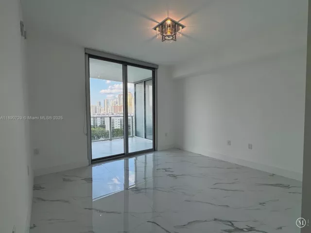 3-bedroom condo for sale in Sunny Isles Beach - 330 Sunny Isles Blvd 5-1003 - MondialRealty