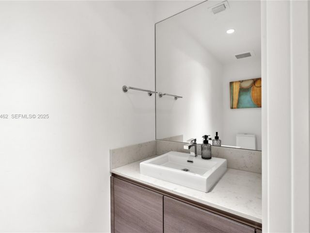 Apartment for sale  Unit #2606 - photo 6855880