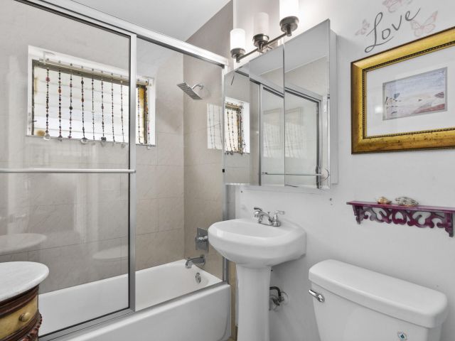 Home for sale at 601 SW 5th Court - photo 6626540