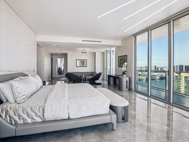 Apartment for rent  Unit #5-UPH04 - photo 6623821