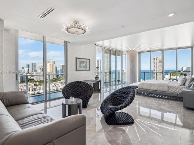 Apartment for rent  Unit #5-UPH04 - photo 6623823