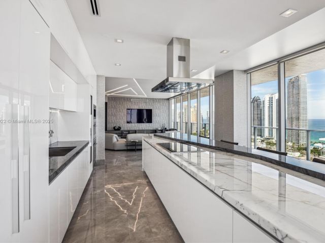 Apartment for rent  Unit #5-UPH04 - photo 6623831