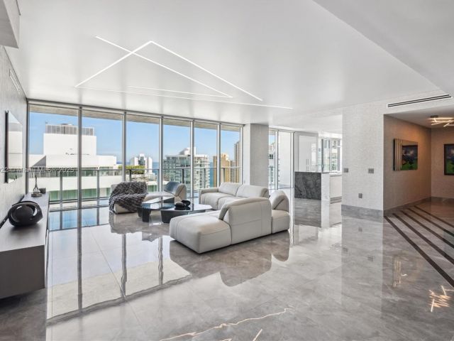 Apartment for rent  Unit #5-UPH04 - photo 6623836