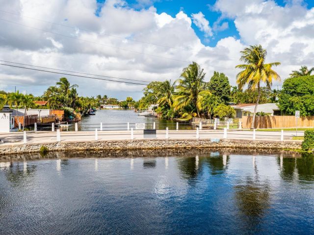 Home for rent at 2856 NW 10th Ave O - photo 7451611