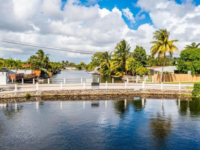 Home for rent at 2856 NW 10th Ave O - photo 7451612