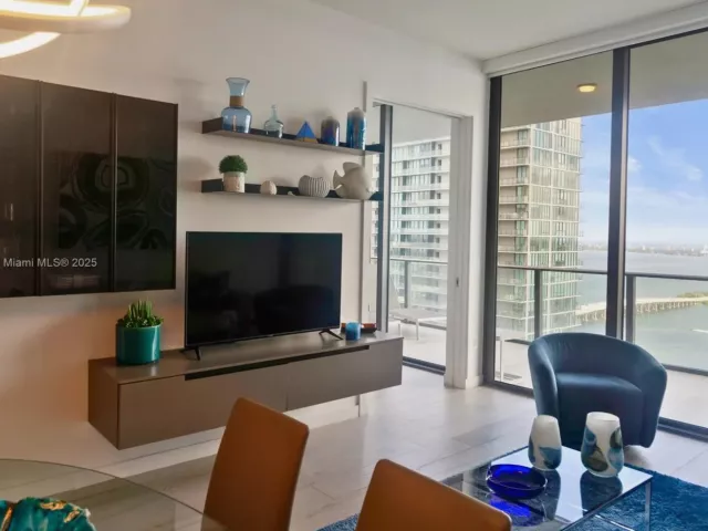 2-bedroom condo for sale in Miami - 480 NE 31st St 4206 - MondialRealty
