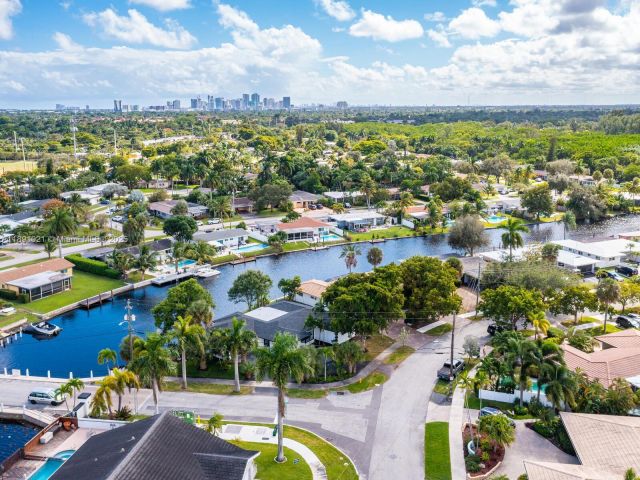 Home for sale at 2856 NW 10th Ave - photo 7414221