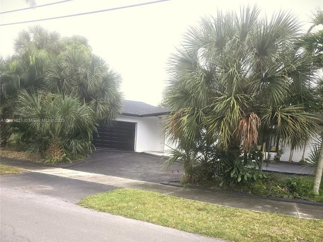 Home for sale at 2856 NW 10th Ave - photo 7414228