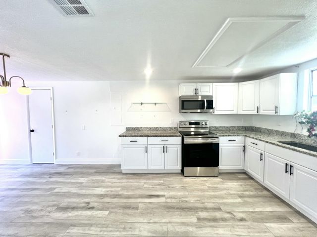 Home for sale at 917 Market Street - photo 6626443