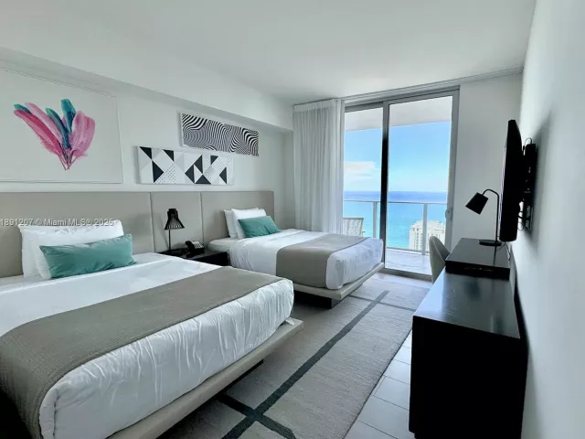 2-bedroom condo for sale in Hollywood - 4010 S Ocean Dr T3503 - MondialRealty