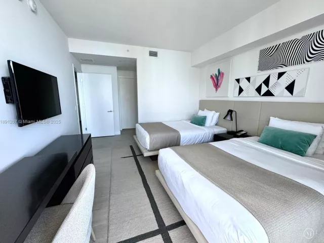 2-bedroom condo for sale in Hollywood - 4010 S Ocean Dr T3503 - MondialRealty
