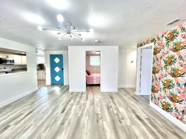 Home for rent at 917 Market Street - photo 6628519