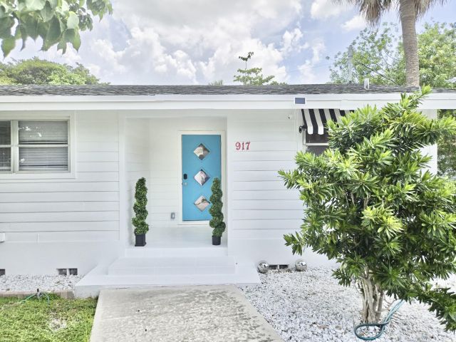 Home for rent at 917 Market Street - photo 6628523