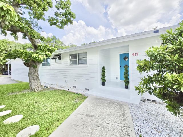 Home for rent at 917 Market Street - photo 6628524