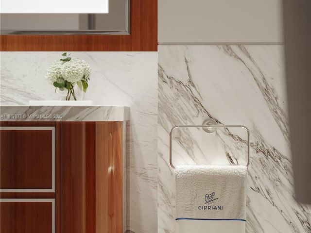 Apartment for sale  Unit #7204 - photo 6625444