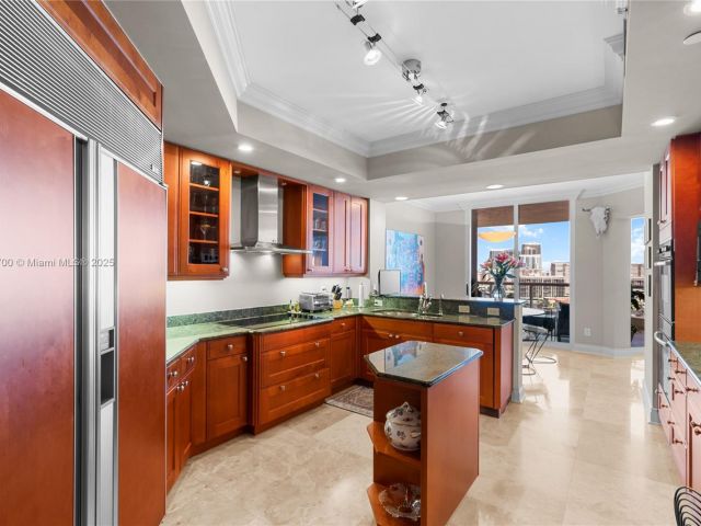 Apartment for sale  Unit #1804 - photo 6624837