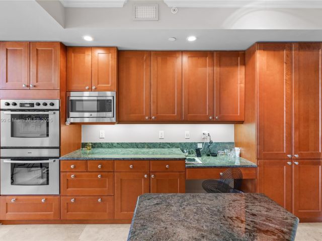 Apartment for sale  Unit #1804 - photo 6624838