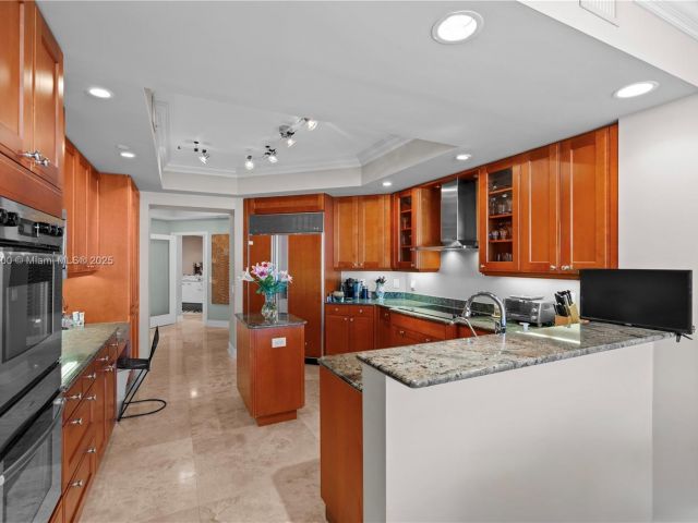 Apartment for sale  Unit #1804 - photo 6624840