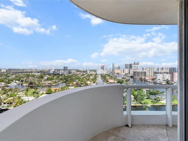 Apartment for sale  Unit #1804 - photo 6624843