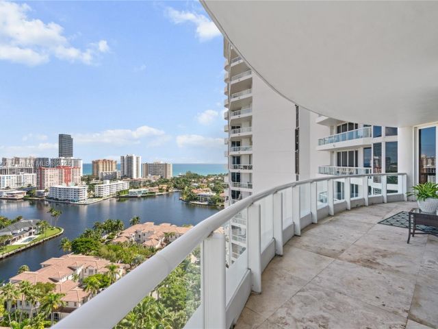 Apartment for sale  Unit #1804 - photo 6624844