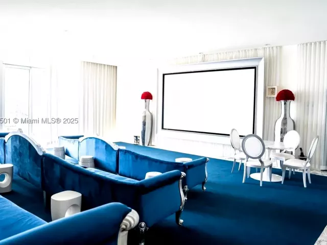 1-bedroom condo for sale in Miami - 495 Brickell Ave 3706 - MondialRealty