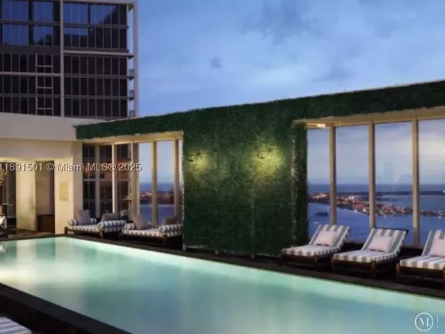 1-bedroom condo for sale in Miami - 495 Brickell Ave 3706 - MondialRealty