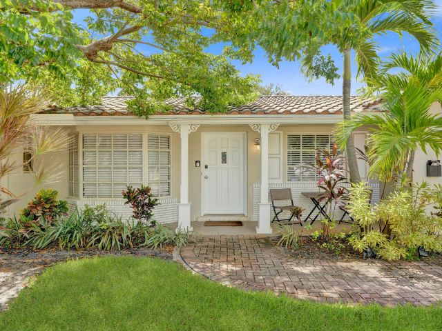 Home for sale at 1440 SE 4th Court - photo 6625610