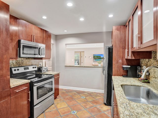 Home for sale at 1440 SE 4th Court - photo 6932575