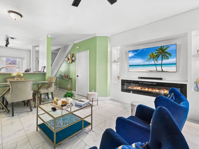 Home for rent at 380 SW 122nd Avenue - photo 6645489