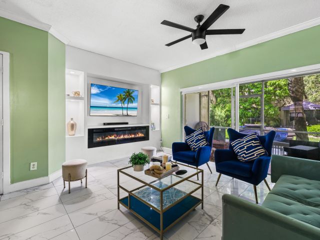 Home for rent at 380 SW 122nd Avenue - photo 6645491