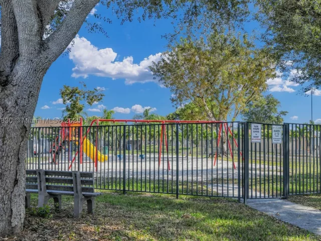 3-bedroom home for sale in Miami - 13520 SW 116th Ct - MondialRealty